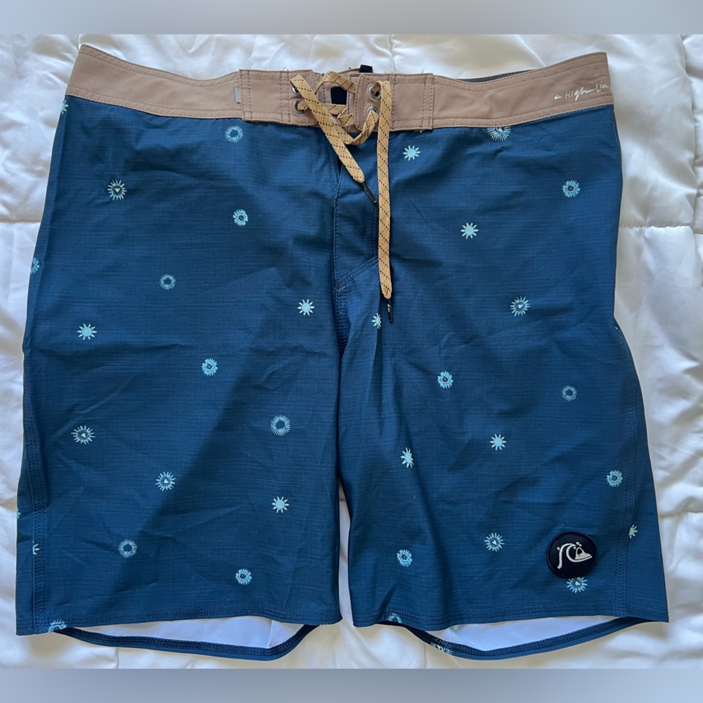 Quiksilver Men’s Boardshorts Size 34